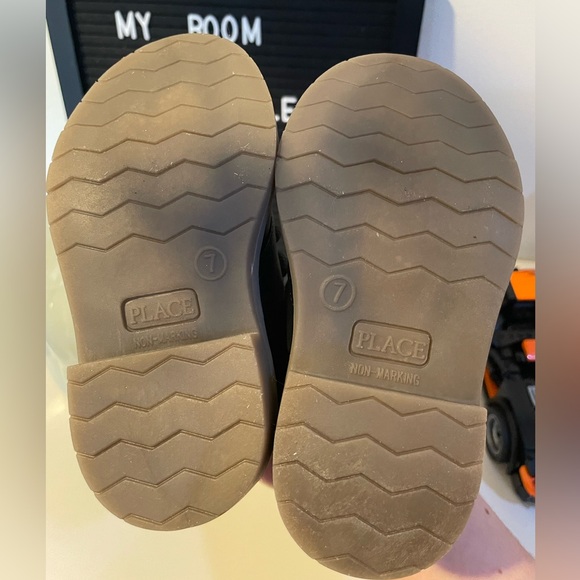 Children’s Place Toddler Boys Lace Up Boots - Black - Picture 5 of 5